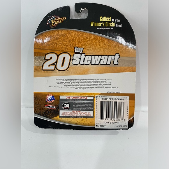 Winners Circle 2004 Tony Stewart #20 HOME DEPOT 25 YEARS 1:64 Car w/ Hood - Picture 2 of 3
